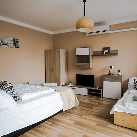 Bed and Breakfast Berény Panzió à Balatonberény Extérieur photo
